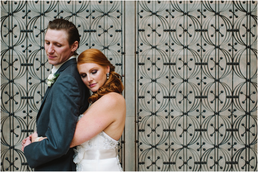 Art deco inspired wedding portraits at the art institute of Chicago.